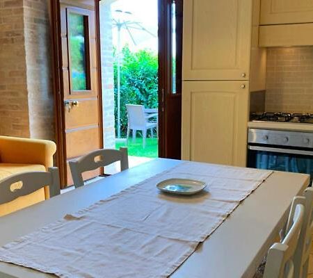 La Collina Appartement Monsampietro Morico Buitenkant foto